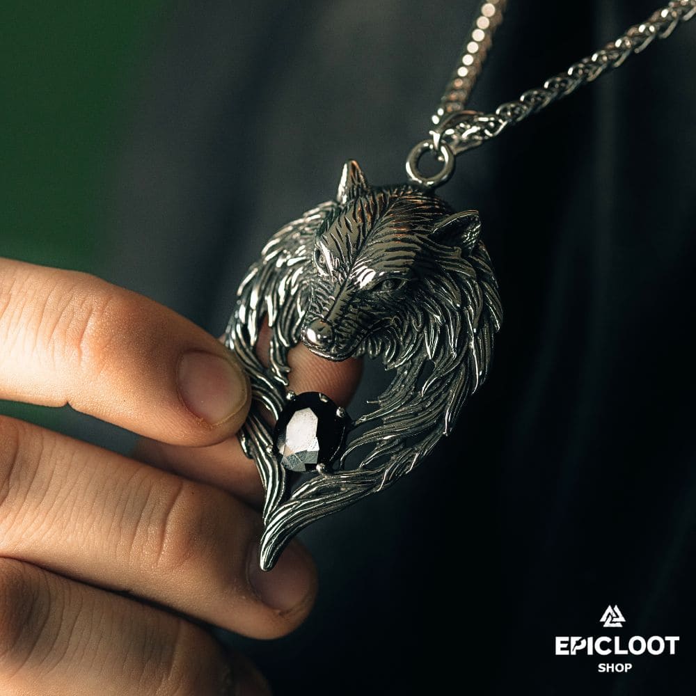 Nordic Wolf Fenrir Hold Black Gemstone Necklace