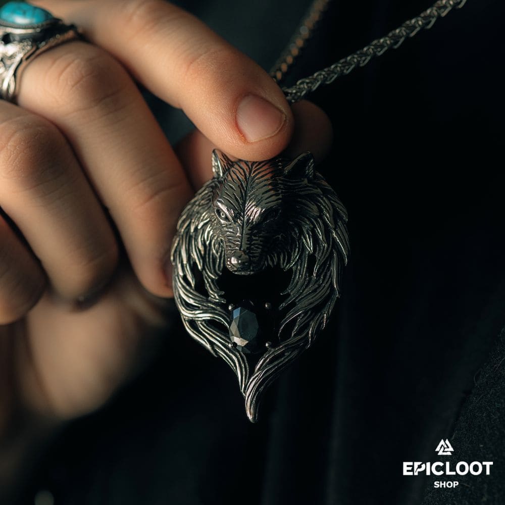Nordic Wolf Fenrir Hold Black Gemstone Necklace