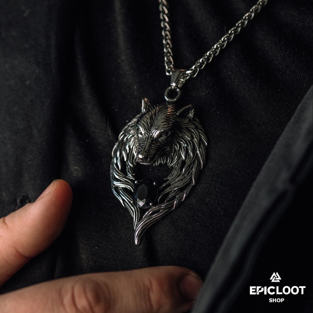 Nordic Wolf Fenrir Hold Black Gemstone Necklace