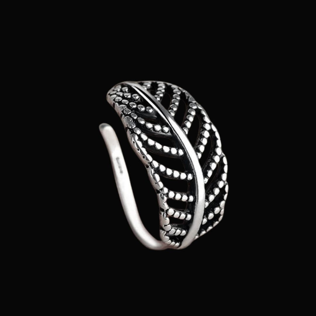 Leaf of the North - Norse Women's Ring - Detailed View | Epic Loot Shop