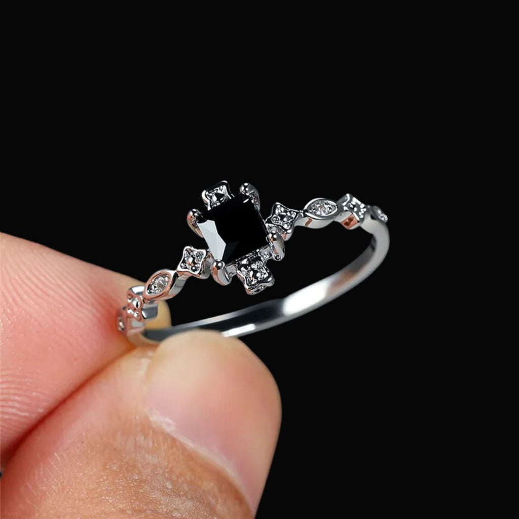 Raven’s Promise - Norse Women's Ring - Detailed View | Epic Loot Shop