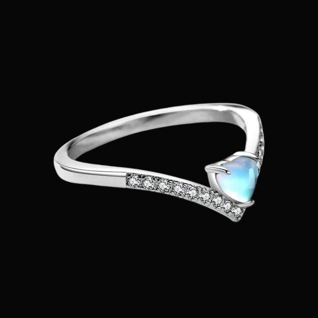 The Heart of the Moon Ring - Norse Women's Ring - Detailed View | Epic Loot Shop