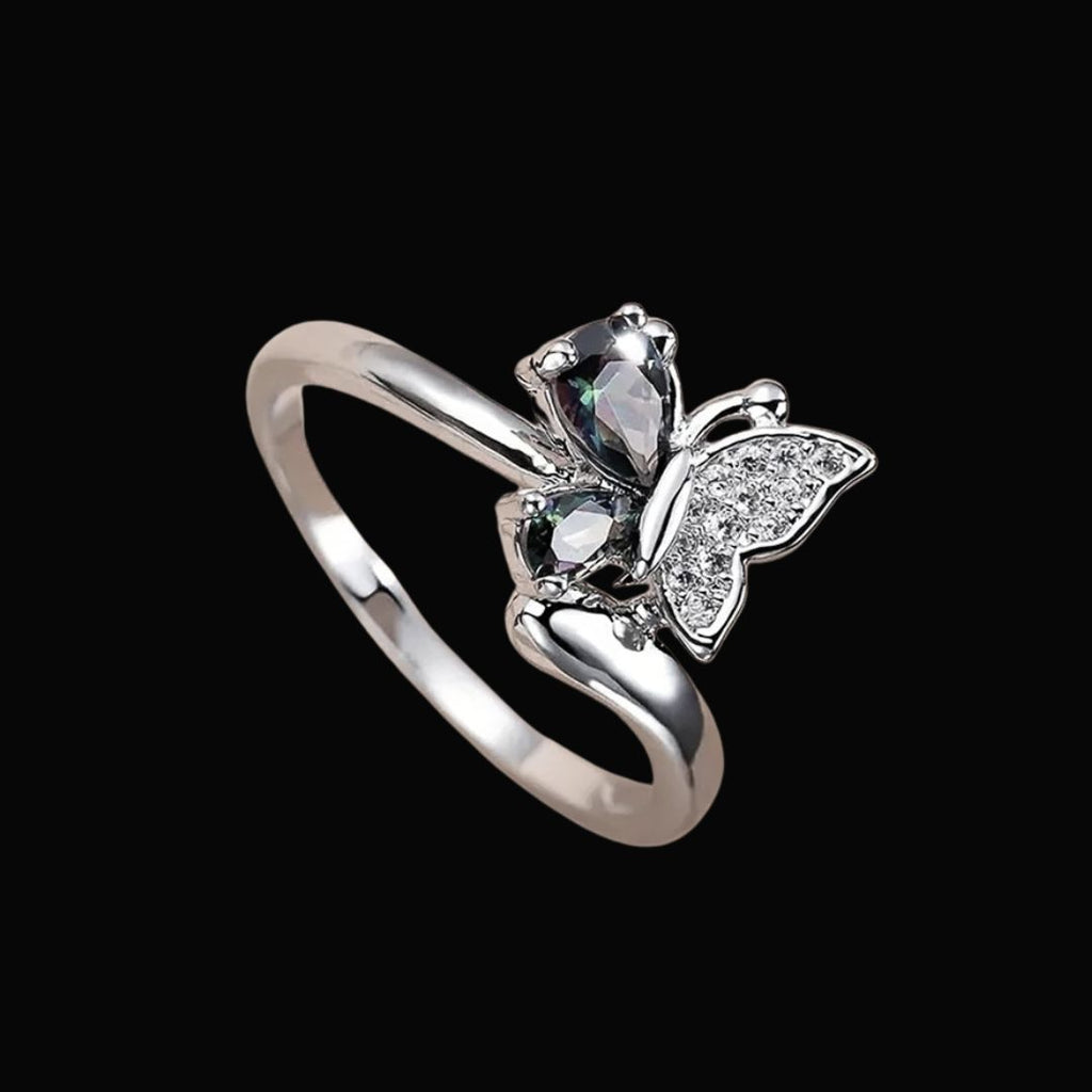 Freyja’s Messenger - Norse Women's Ring - Detailed View | Epic Loot Shop