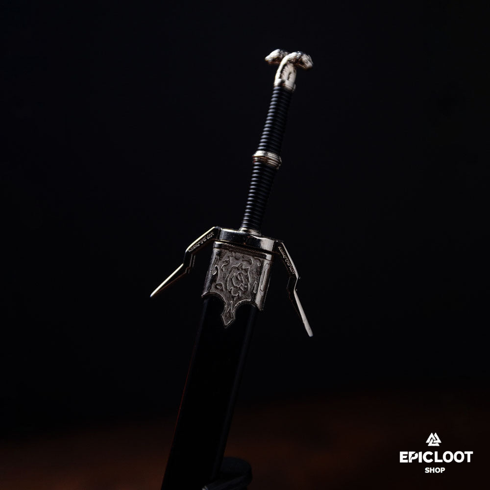 Silver Guardian Blade: Echo of Ancient Legends