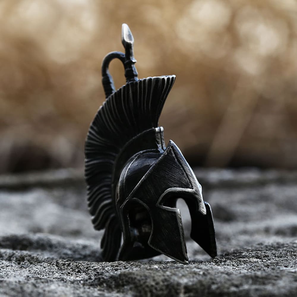 Vintage Men's Greek Warrior Necklace - Viking Necklace - Close-up | Epic Loot Shop