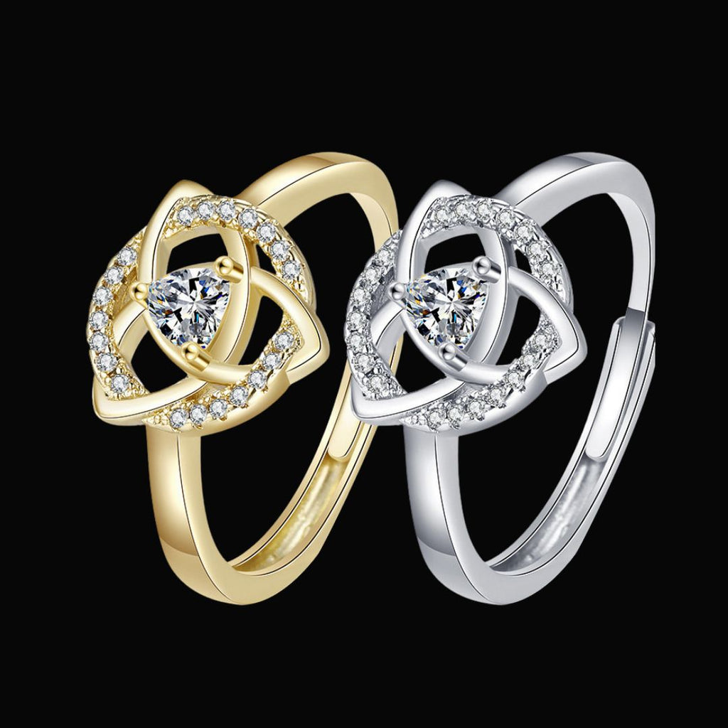 Triquetra Ring of Unity - Norse Women's Ring - Close-up | Epic Loot Shop