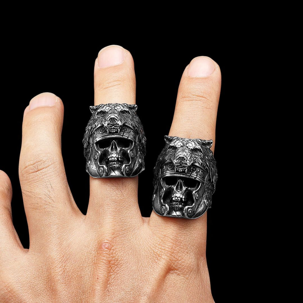 Gladiator Bear Skull Ring - Viking Ring - Close-up | Epic Loot Shop