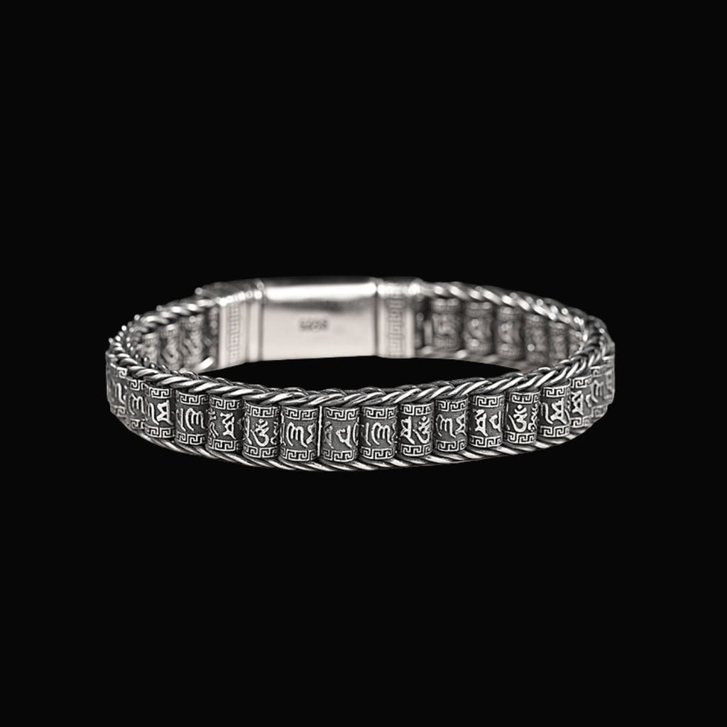 Retro Silver Wisdom Bracelet - Viking Arm Ring - Close-up | Epic Loot Shop