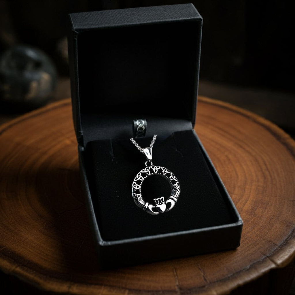 Nordic Love Knot Pendant