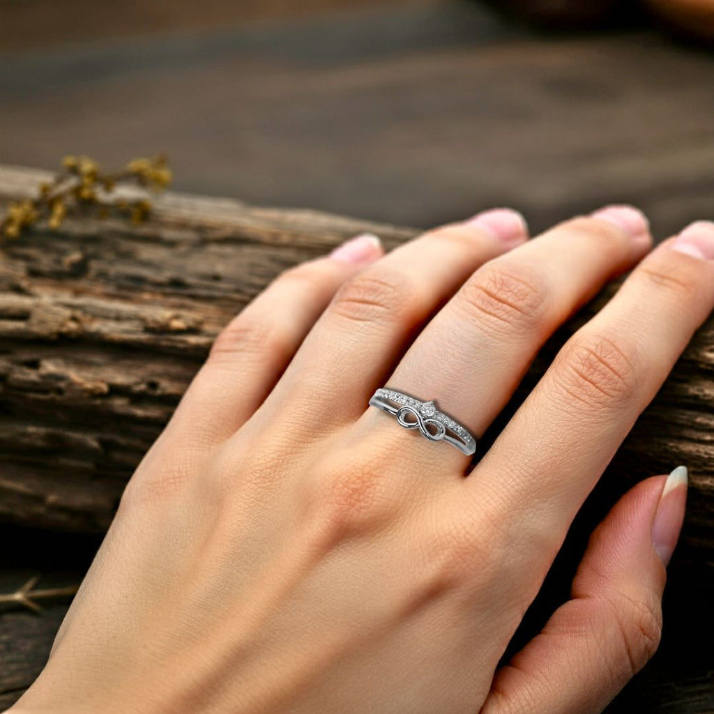 Infinite Bond Ring - Norse Women's Ring - Close-up | Epic Loot Shop