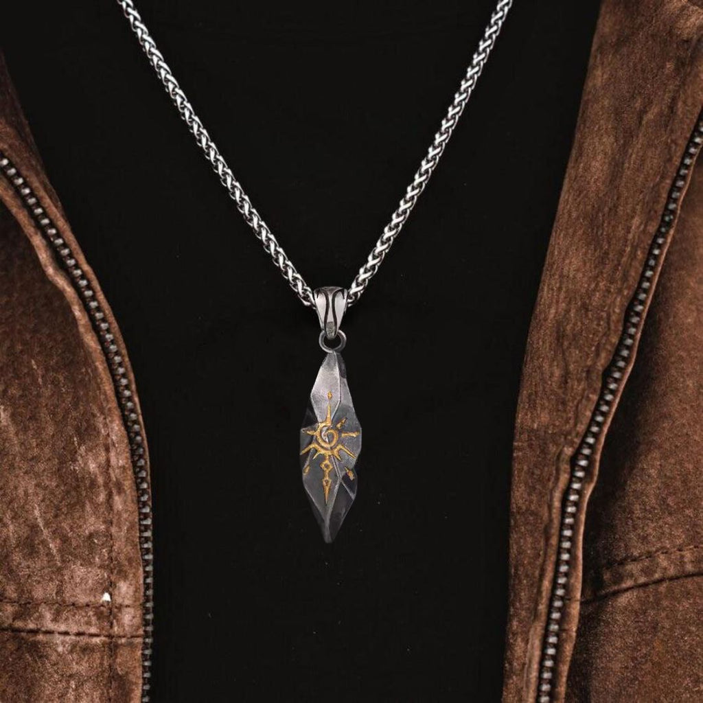 Polaris Compass Pendant - Viking Necklace - Close-up | Epic Loot Shop