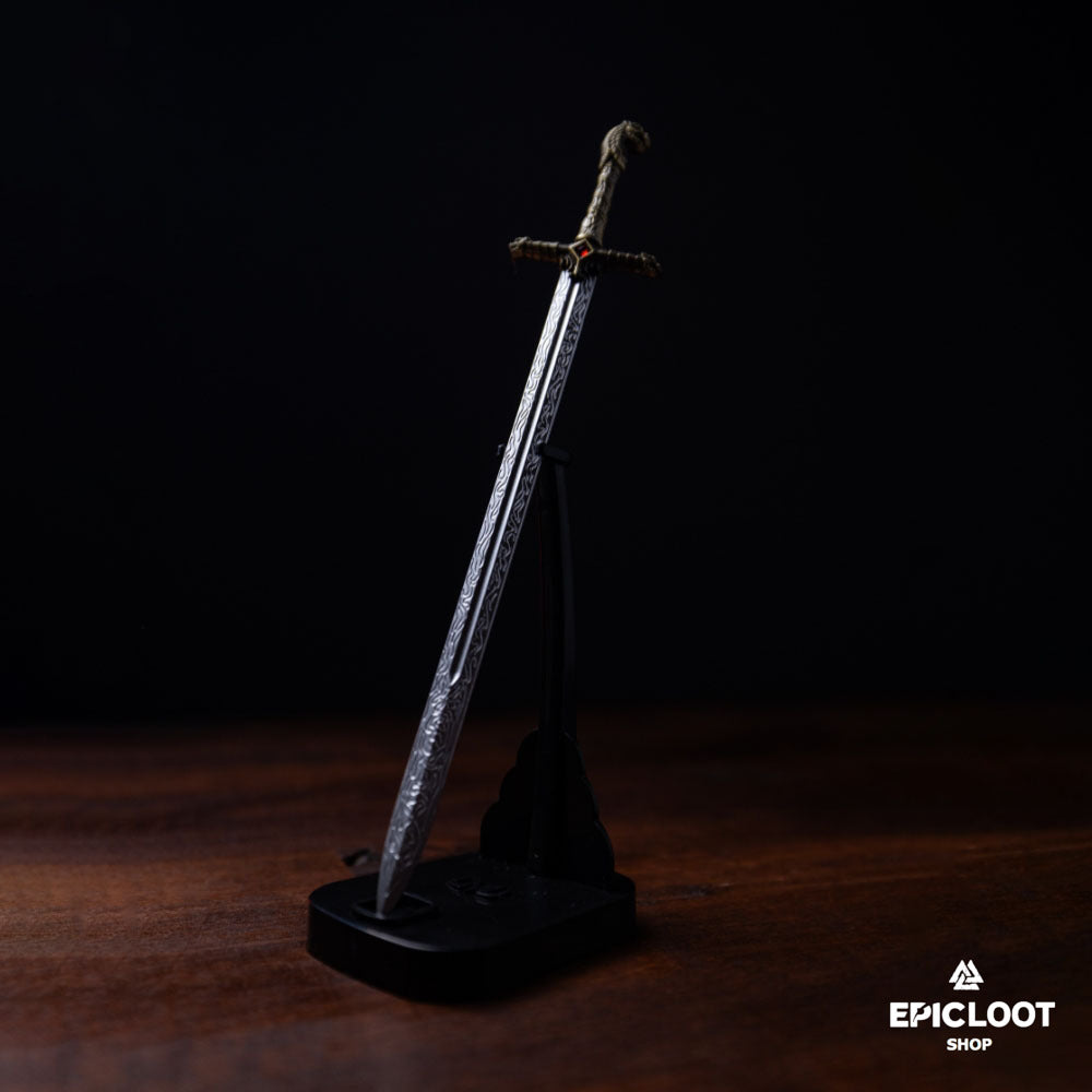 Valiant Guardian's Blade: Echoes of Honor