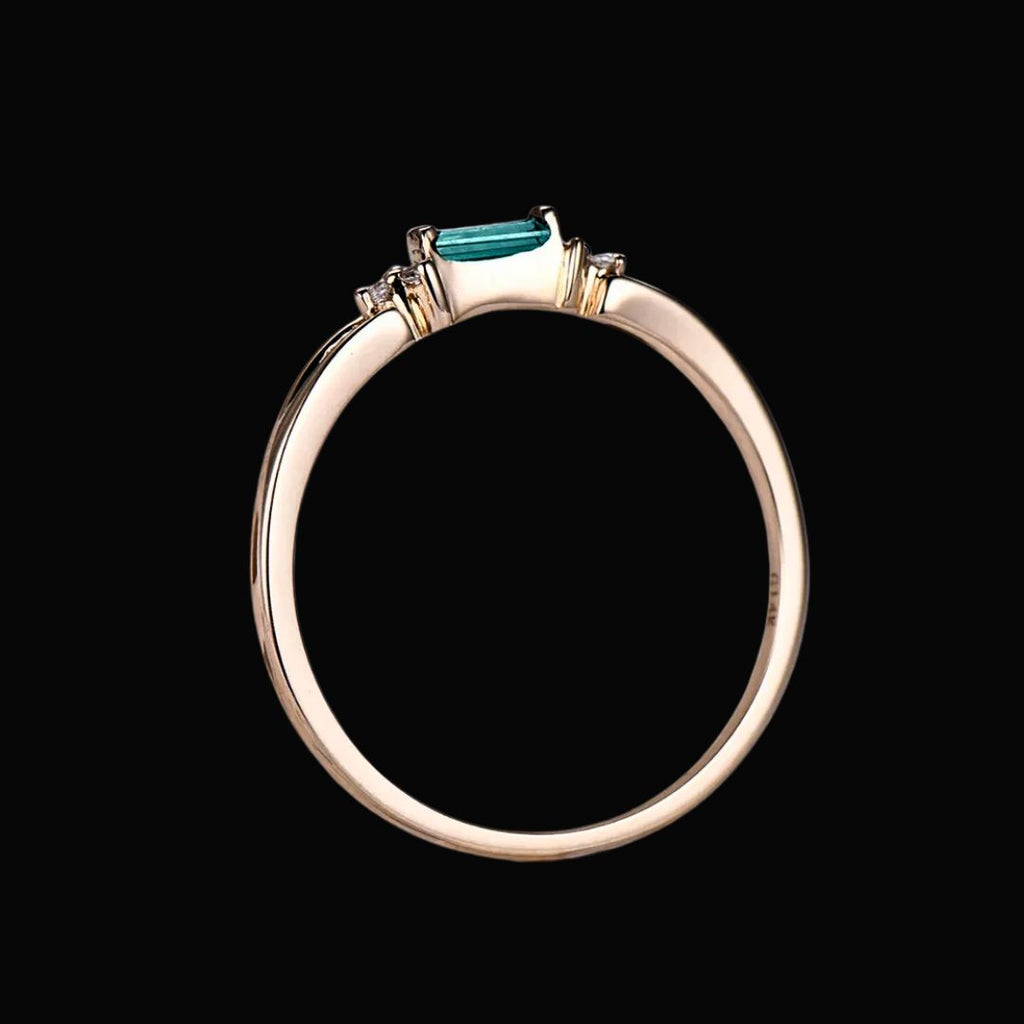 Greenlight of Frigg - Norse Women's Ring - Close-up | Epic Loot Shop