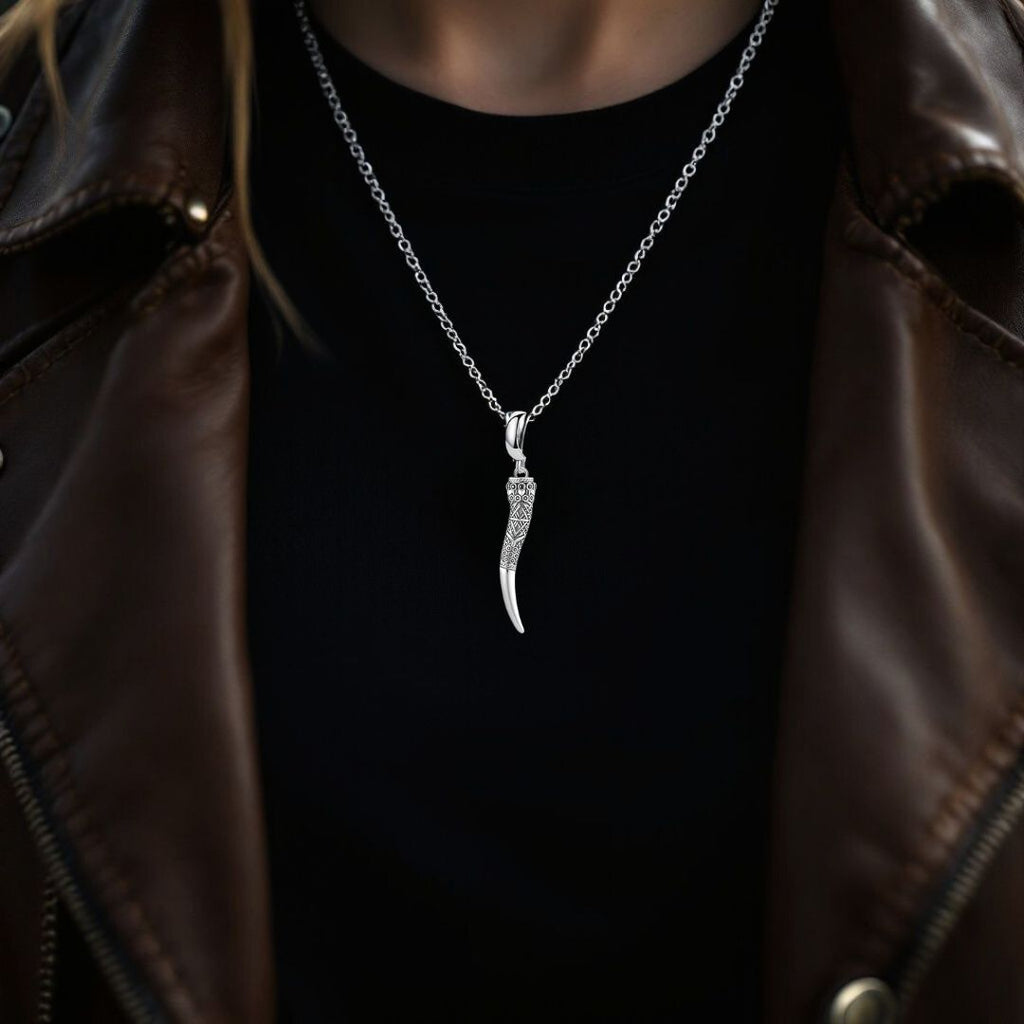 Horn of Valor Pendant - Viking Necklace - Side Profile | Epic Loot Shop
