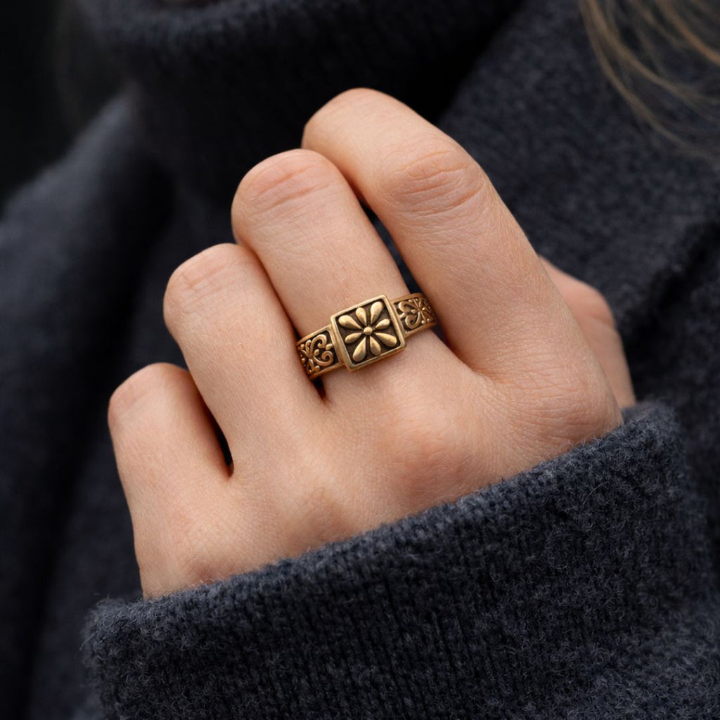 Golden Promise Ring - Norse Women's Ring - Detailed View | Epic Loot Shop