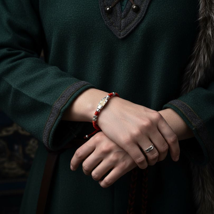 Polaris Compass Bracelet - Norse Women's Bracelet - Product Details | Epic Loot Shop