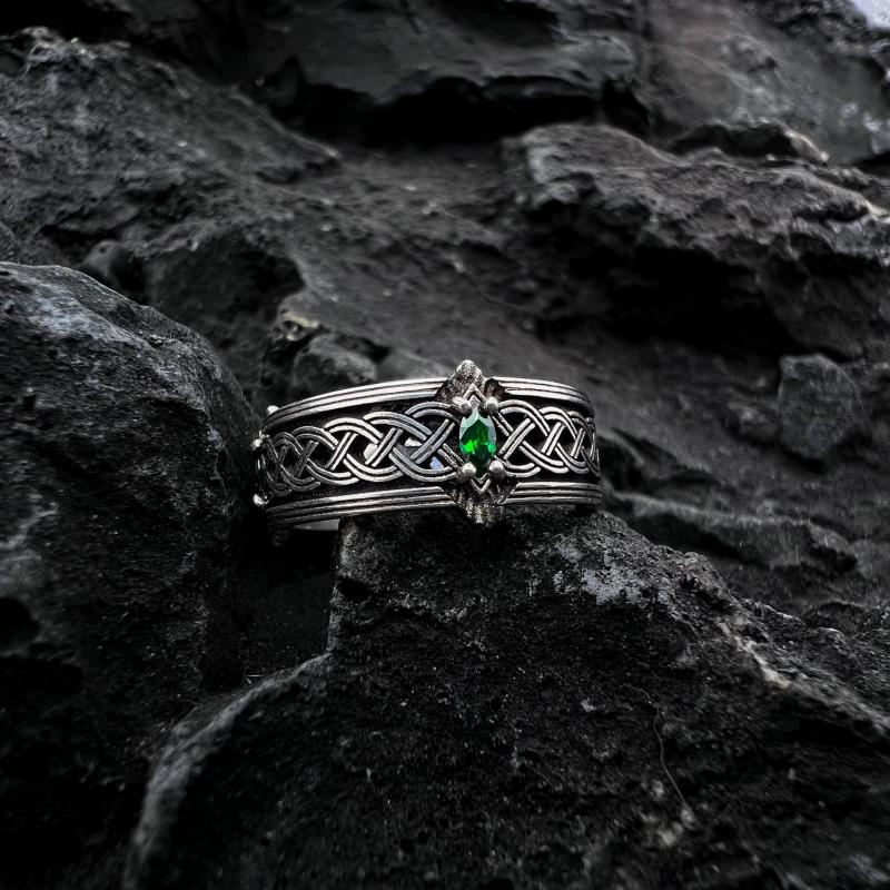 Vintage Celtic Knot Zircon Witch Ring