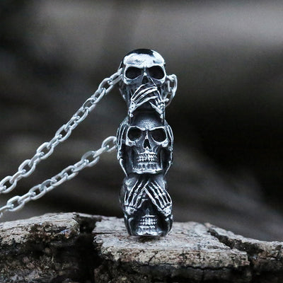 Minaccia Tripla: Collana Triple Skull in Acciaio Inossidabile