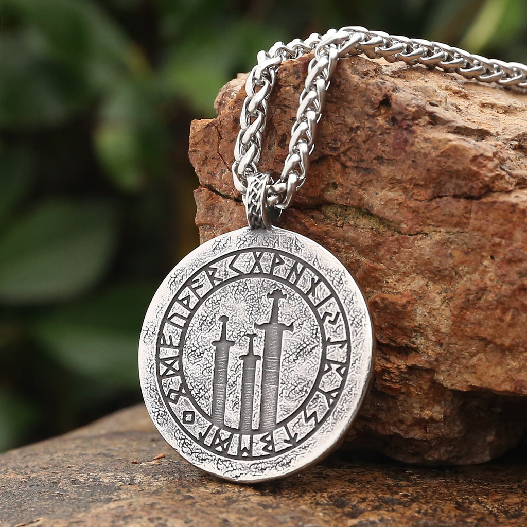 Harald Fairhair King Pendant Necklace - Viking Necklace - Alternative Angle | Epic Loot Shop