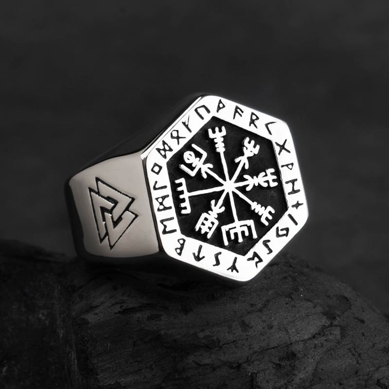 Runic Vegvisir Ring