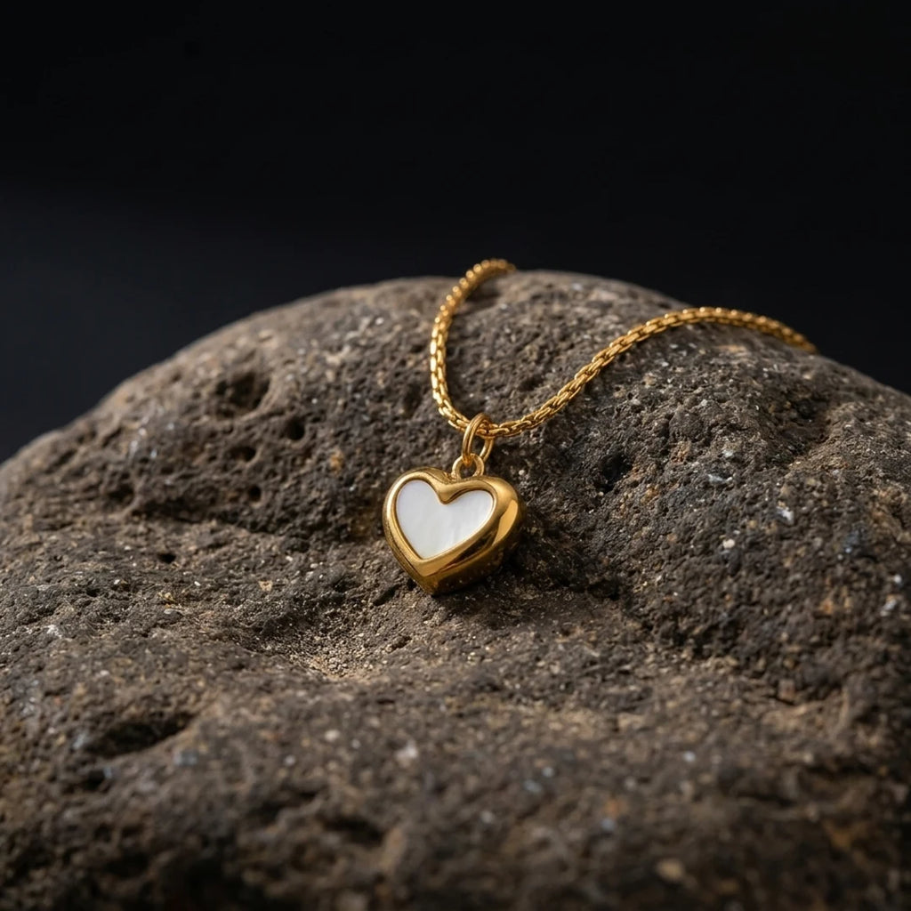 TIDAL SHELL NECKLACE