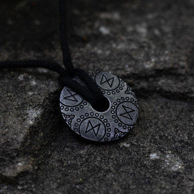Dagaz-Rune-Anhänger Halskette