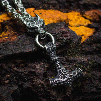 King Chain Fenrir Holding Mjolnir Pendant