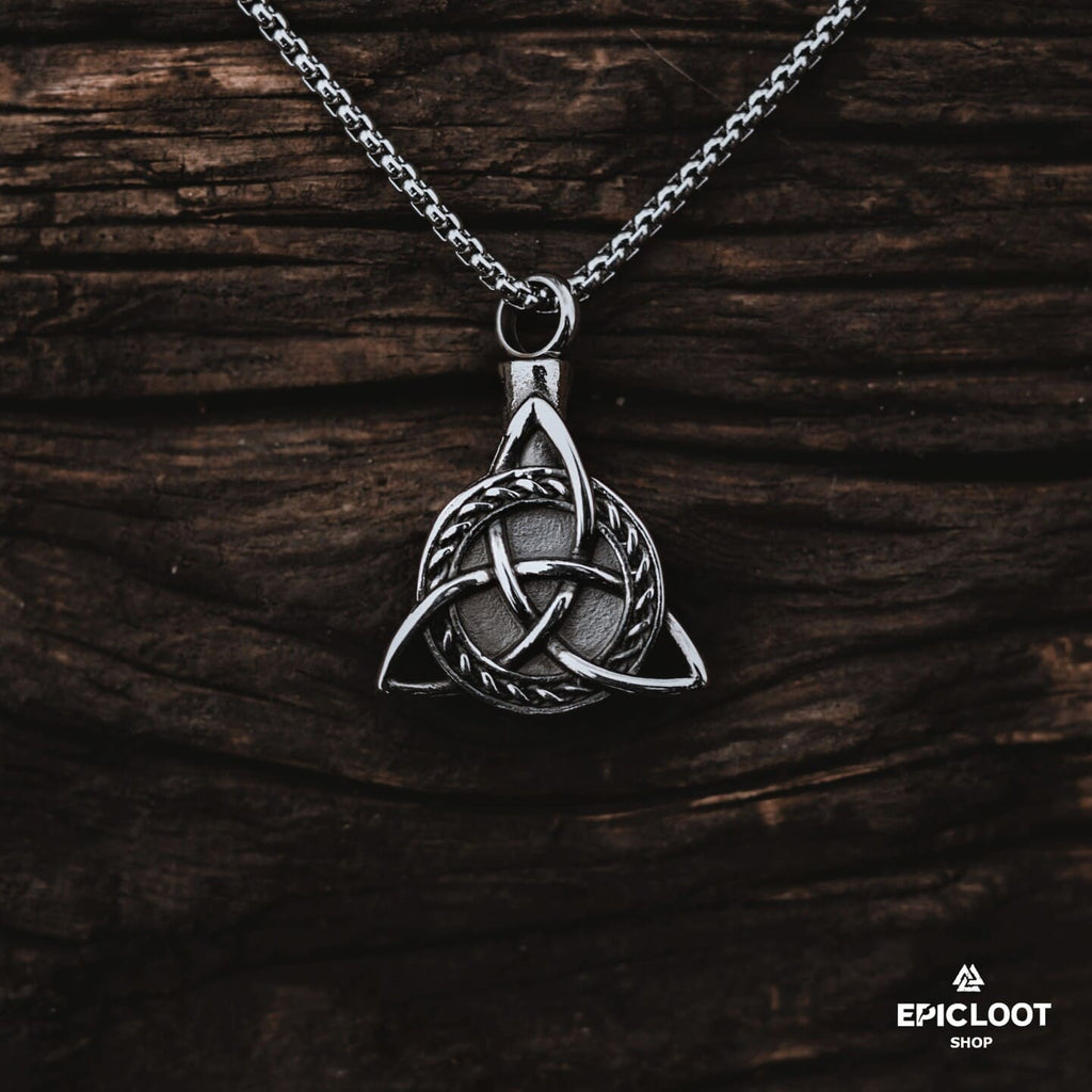 Stunning Celtic Trinity Knot Pendant