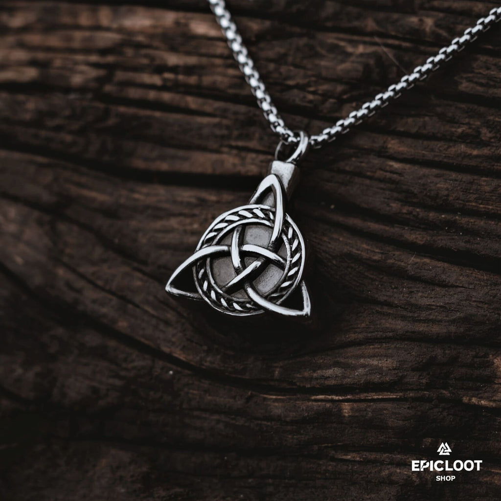 Stunning Celtic Trinity Knot Pendant