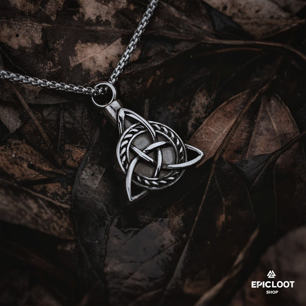Stunning Celtic Trinity Knot Pendant