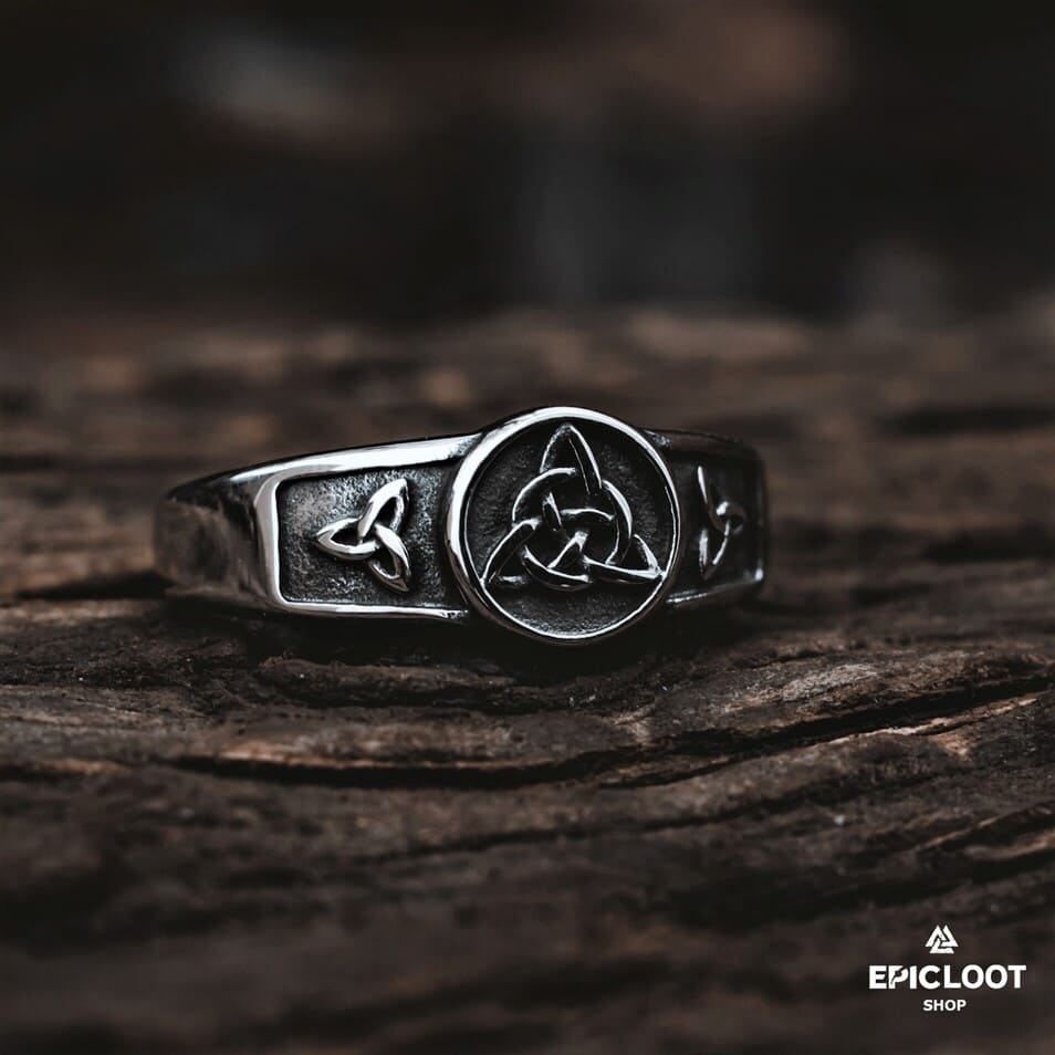 The Celtic Trinity Knot Ring