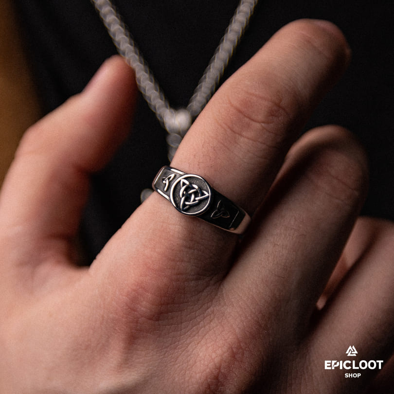 The Celtic Trinity Knot Ring