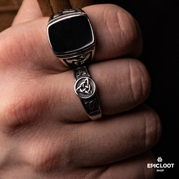 The Celtic Trinity Knot Ring
