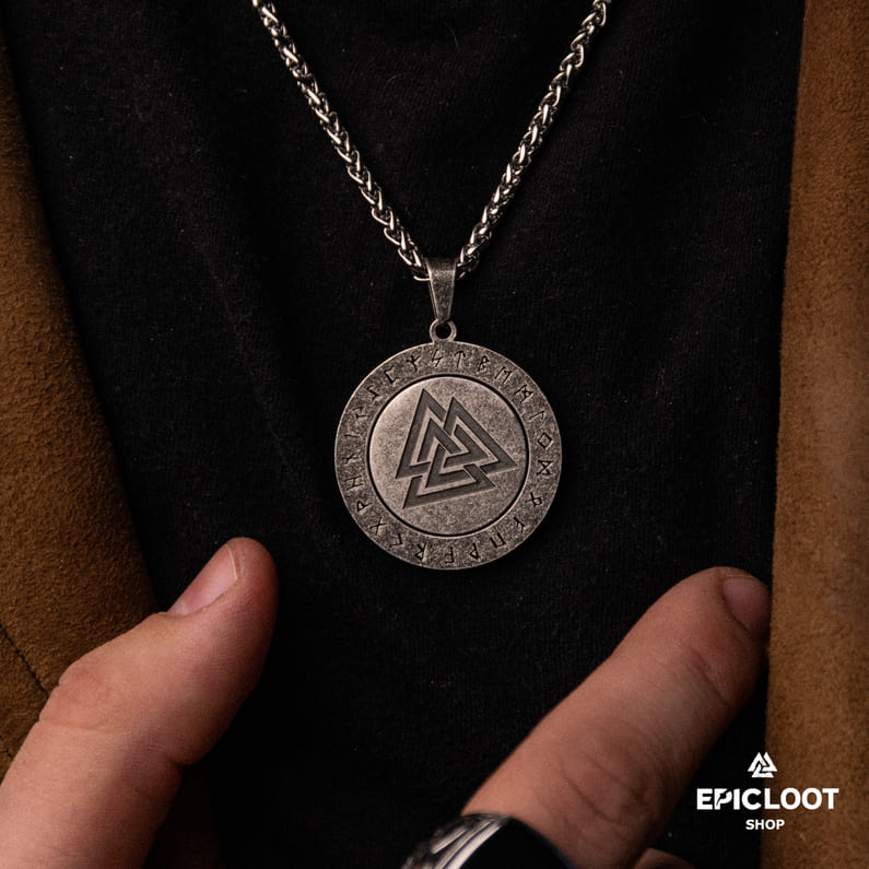 Nordic Symbol Valknut Rotating Pendnat Necklace