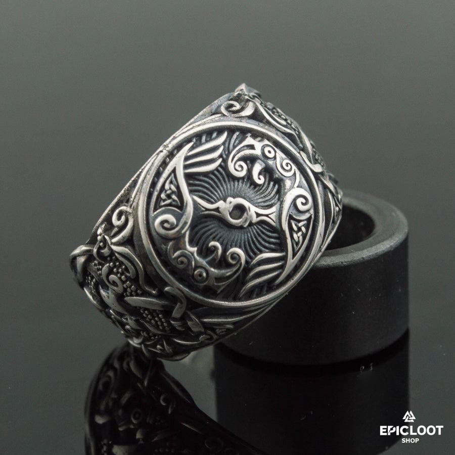 925 silver Raven Ring with Mammen Carving