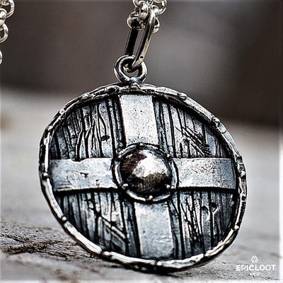 Ciondolo Scudo di Rollo in Argento 925