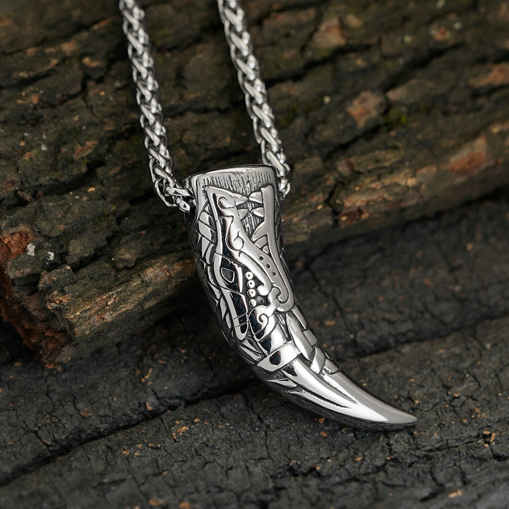 Viking Fenrir Horn Neckalce - Viking Necklace - Close-up | Epic Loot Shop