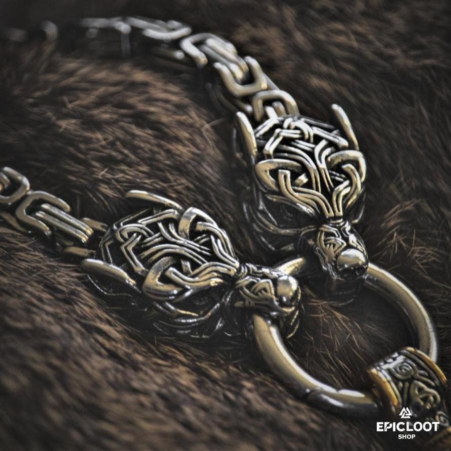 King Chain Wolves Holding Mjolnir Pendant