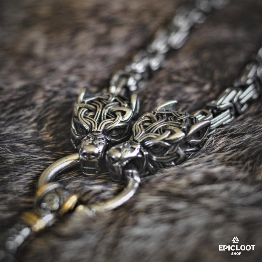 King Chain Wolves Holding Mjolnir Pendant