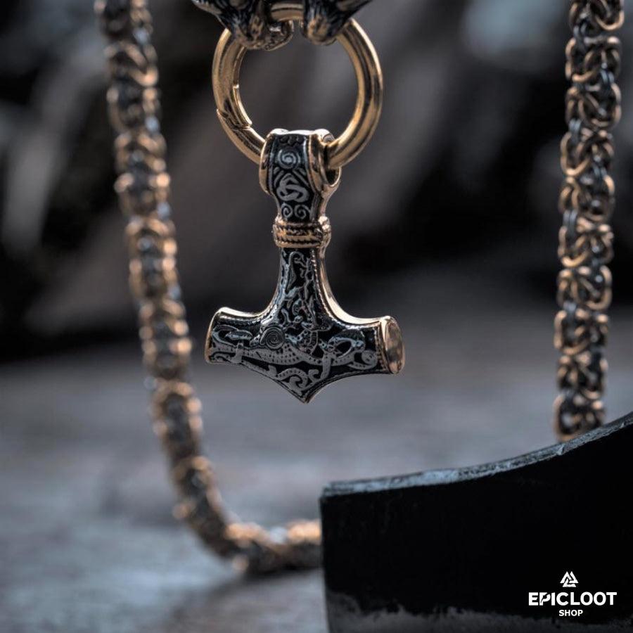 King Chain Wolves Holding Mjolnir Pendant