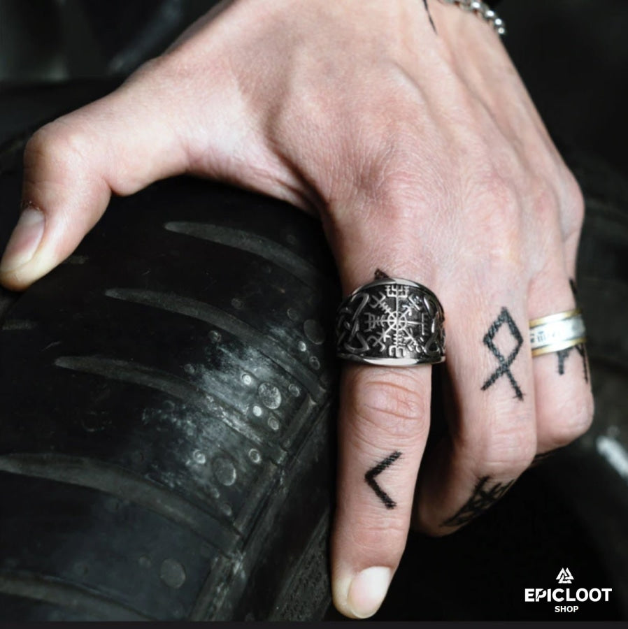 Vegvisir Ring Nordic Carvings