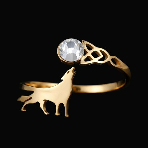 WANDERING WOLF RING