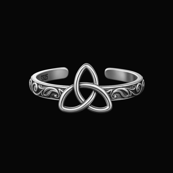 Trinara Ring - Norse Women's Ring - Alternative Angle | Epic Loot Shop