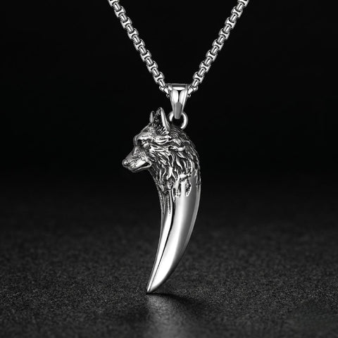 Wolf Necklace : The Spirit of Tenacity