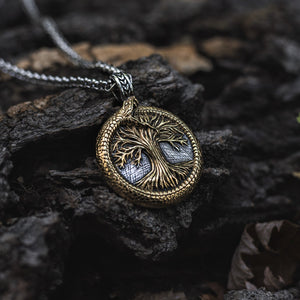 Collana con pendente Jormungandr che circonda Yggdrasil