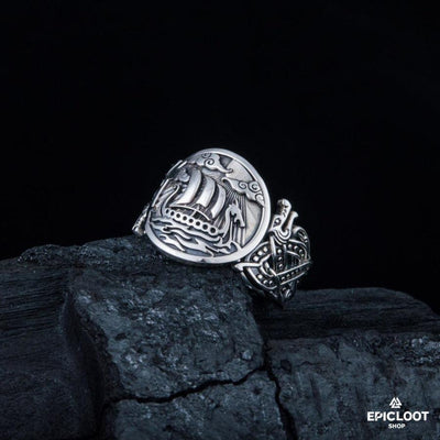 Anello in Argento 925 con Drakkar (Nave Lunga) e Motivo Lupo