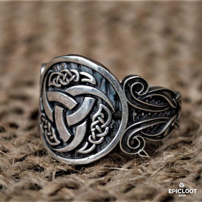 Anello Nordico a Tre Corna in Argento 925