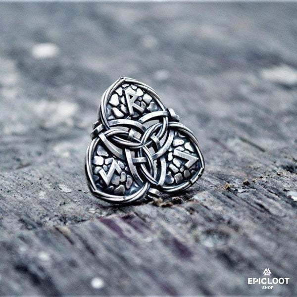 925 Silver Triquetra Pendant - Viking Necklace - Alternative Angle | Epic Loot Shop
