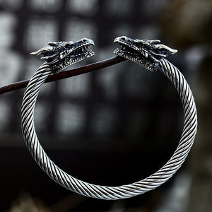 Armband mit zwei Drachenschädeln